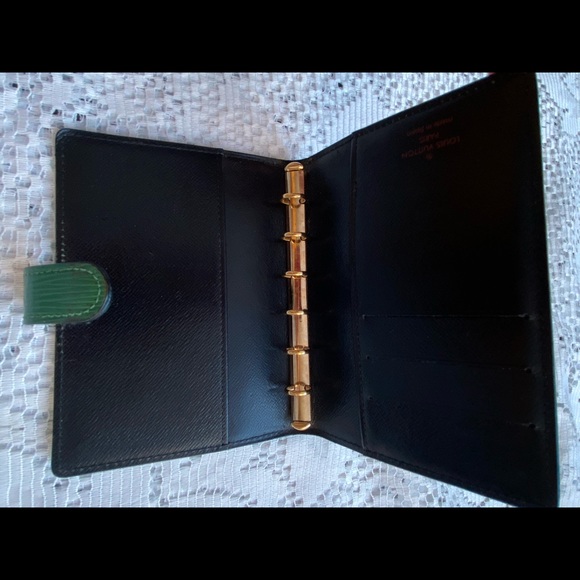 AUTHENTIC LOUIS VUITTON EPI GREEN AGENDA - Picture 11 of 16